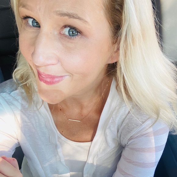 Meet your Posher, Kimberly - Picture 2 of 2